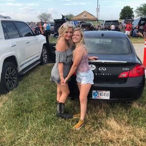 Meet your Posher, Lexie